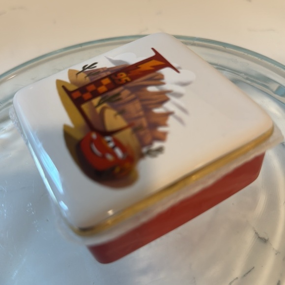 Disney Radiator Springs Lightening McQueen Box Letter L NWT - Picture 3 of 7